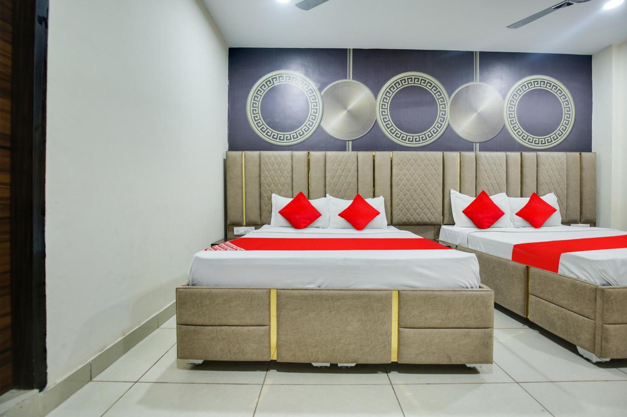 Oyo King Residency Hotel Лудяна Екстериор снимка